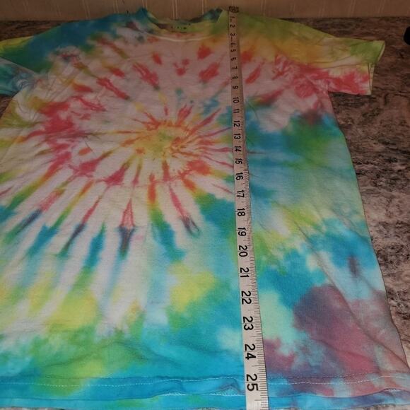 Gildan small tie-dye tee - Picture 4 of 5